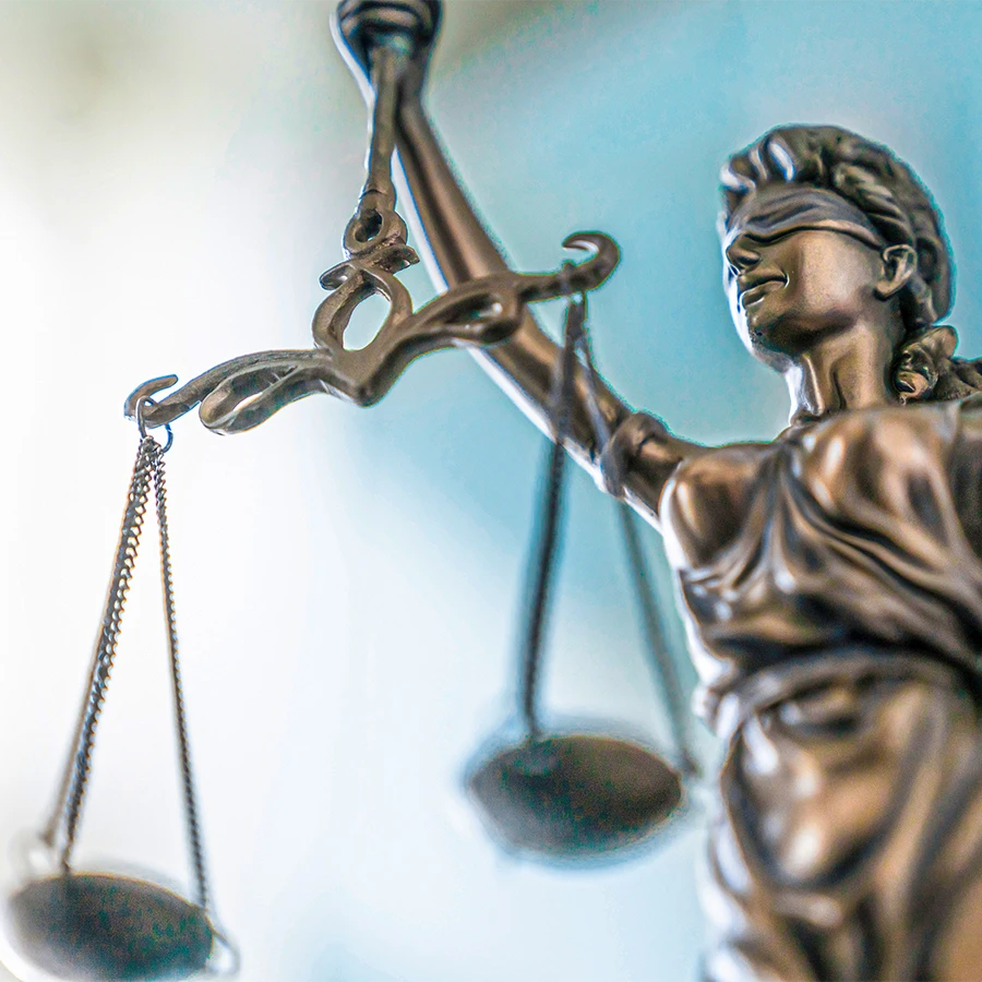 Justitia, die römische Göttin der Gerechtigkeit und des Rechtswesens